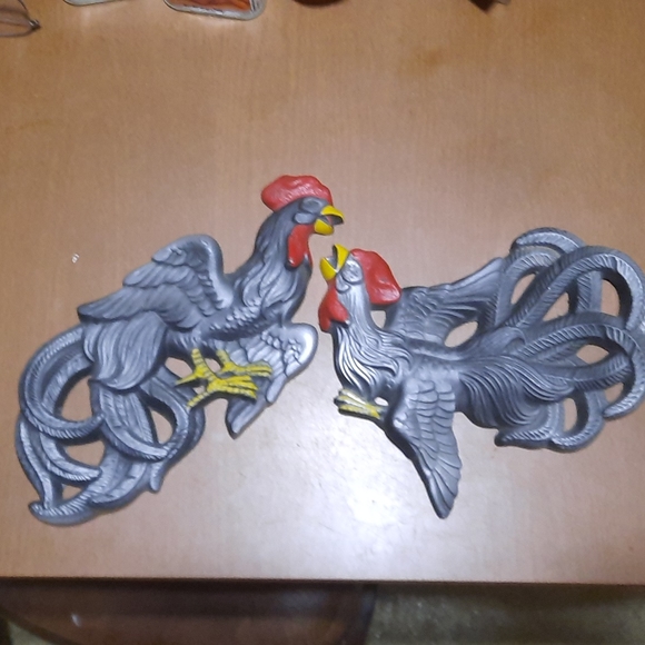 rooster wall plaques  plaster paris Other - ROOSTER WALL PLAQUES,  PLASTER PARIS.
